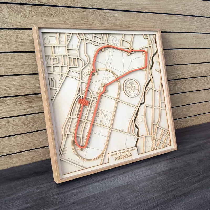Sculpture Murale F1 – Circuits Iconiques Gravés sur Bois en 3D