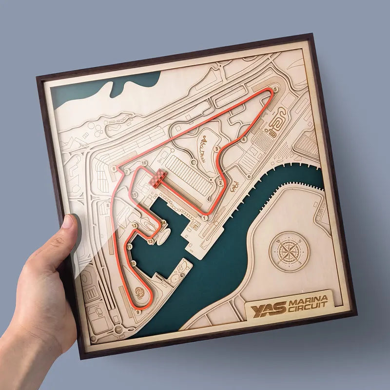 Sculpture Murale F1 – Circuits Iconiques Gravés sur Bois en 3D