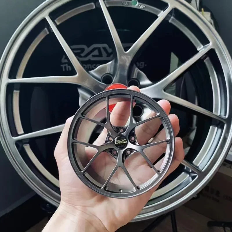 Miniature Roue Racing Golden Apex – Edition BBS/Rays